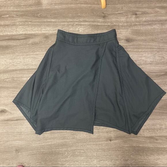 BCBGeneration Wrap Skirt in Dark Green Size 2 - Picture 5 of 7